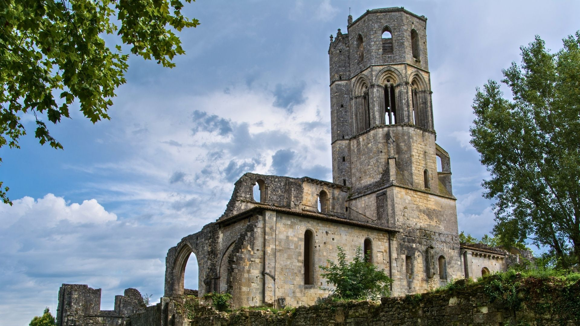 Ruines de l'abbaye de la Sauve-Majeure - Gironde - France