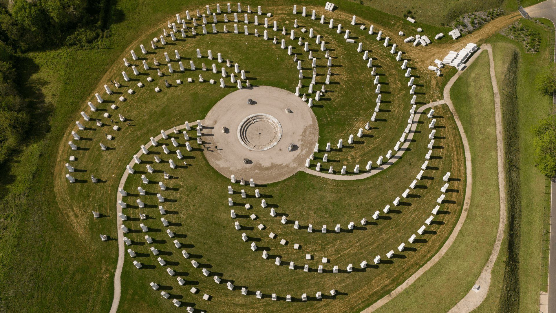 Sculpture spiralée vue du ciel le long de la Flow Vélo - Crazannes - Charente-Maritime - France