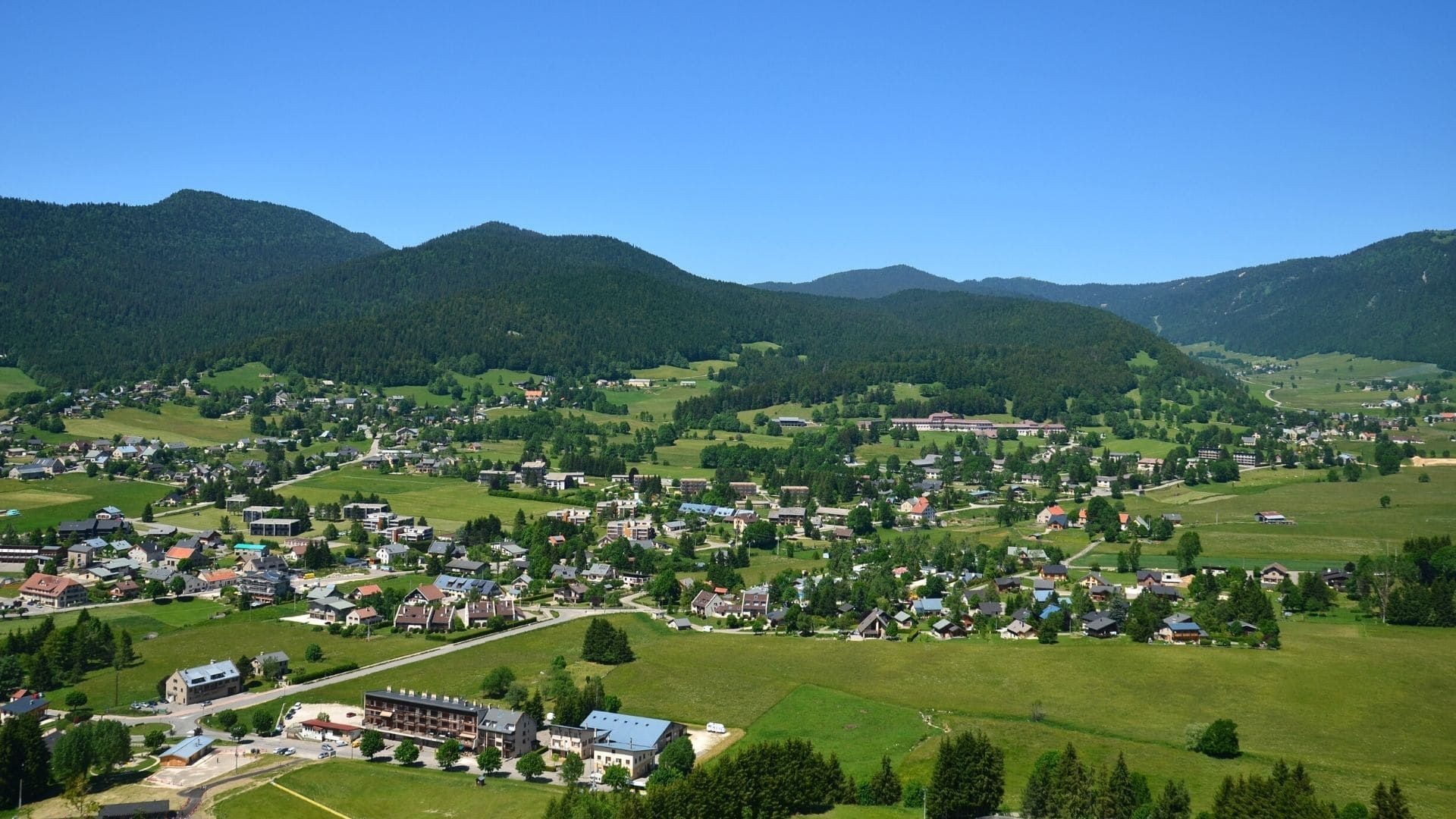 Vue aérienne d'Autrans - Vercors - France