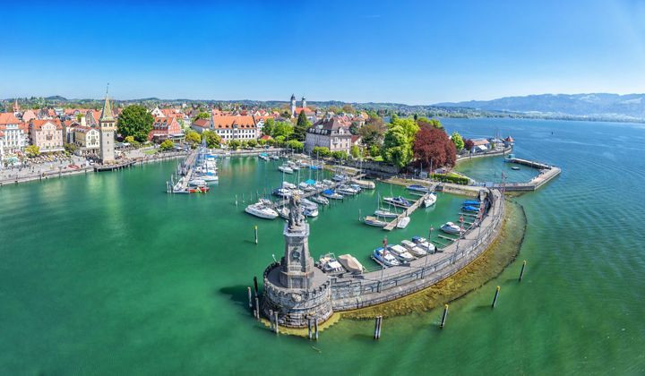 Vue aérienne du port et de la marina de Lindau - Lac de Constance - Allemagne