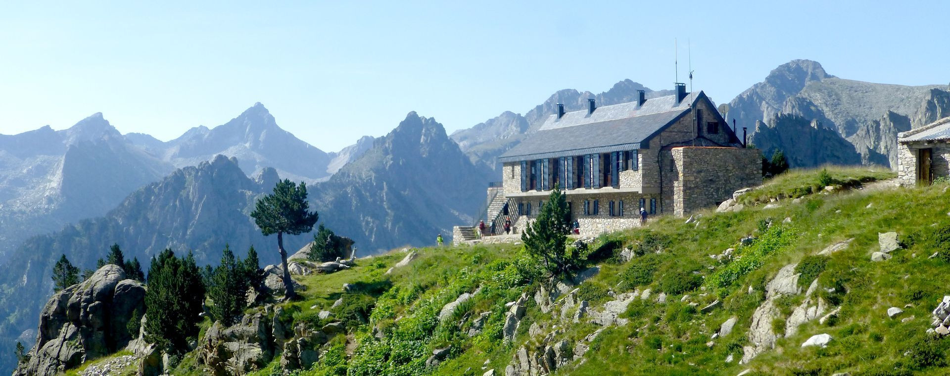 Refuge Albert Deffeyes au pied du glacier du Ruitor - Italie