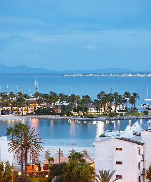 Port d'Alcúdia et la baie au crépuscule - Majorque - Espagne