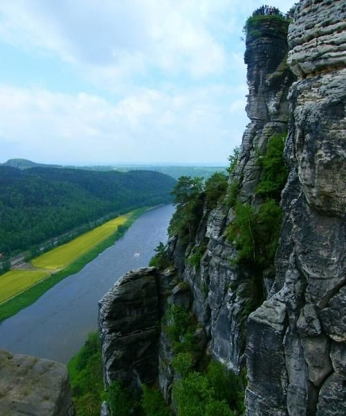 Rochers de la Bastei au-dessus de l'Elbe - Suisse saxonne - Allemagne