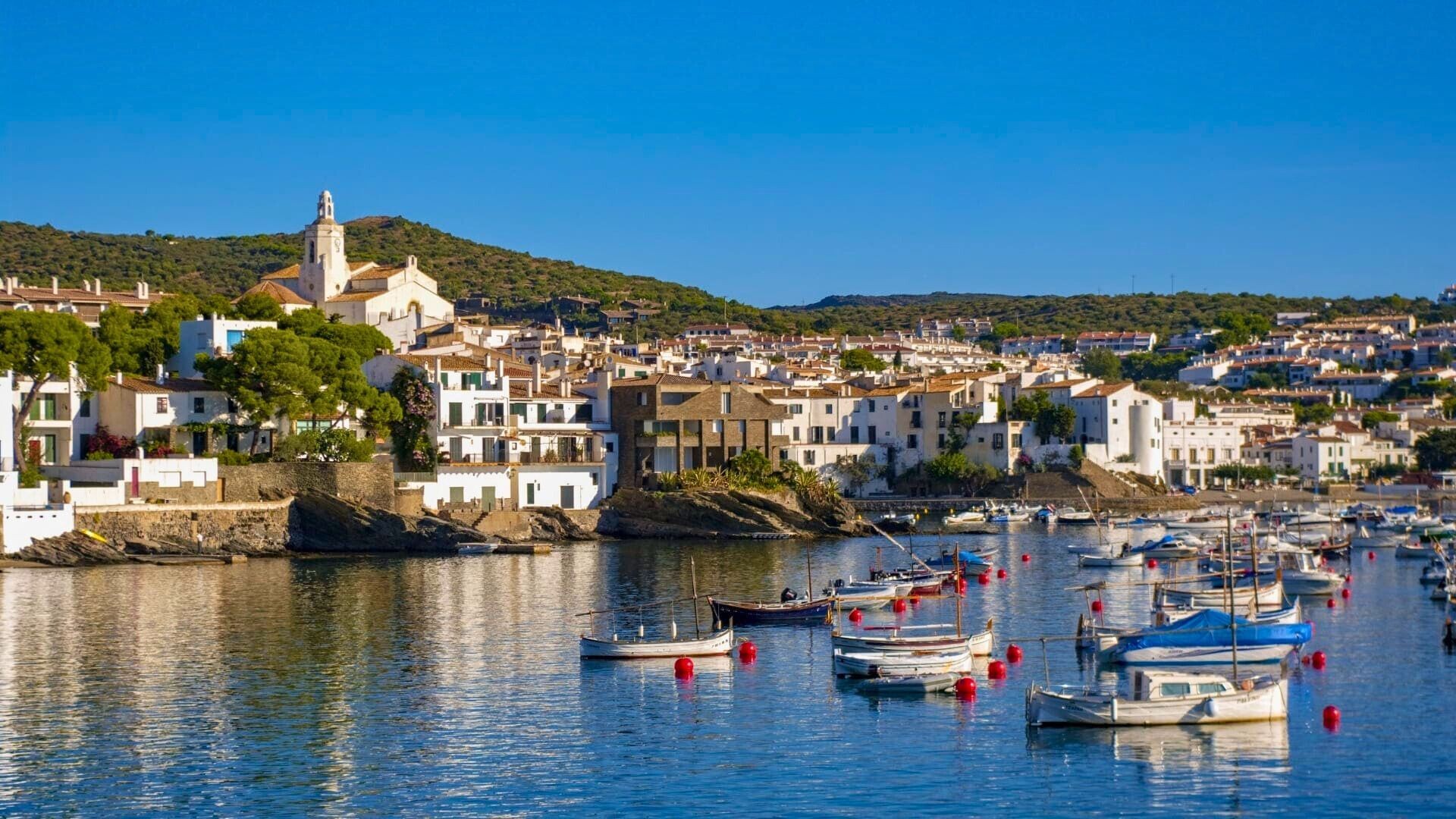 Bateaux de pêcheurs dans la baie de Cadaqués - Catalogne - Espagne
