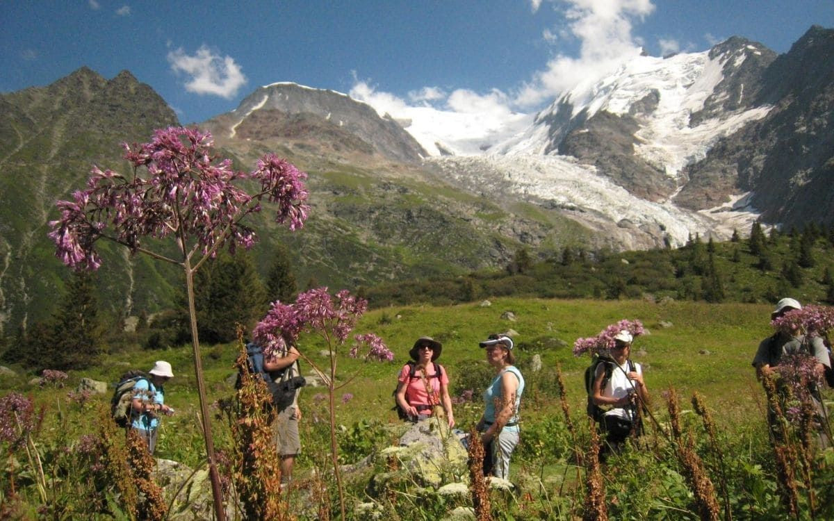Pause au pied du glacier de Bionassay