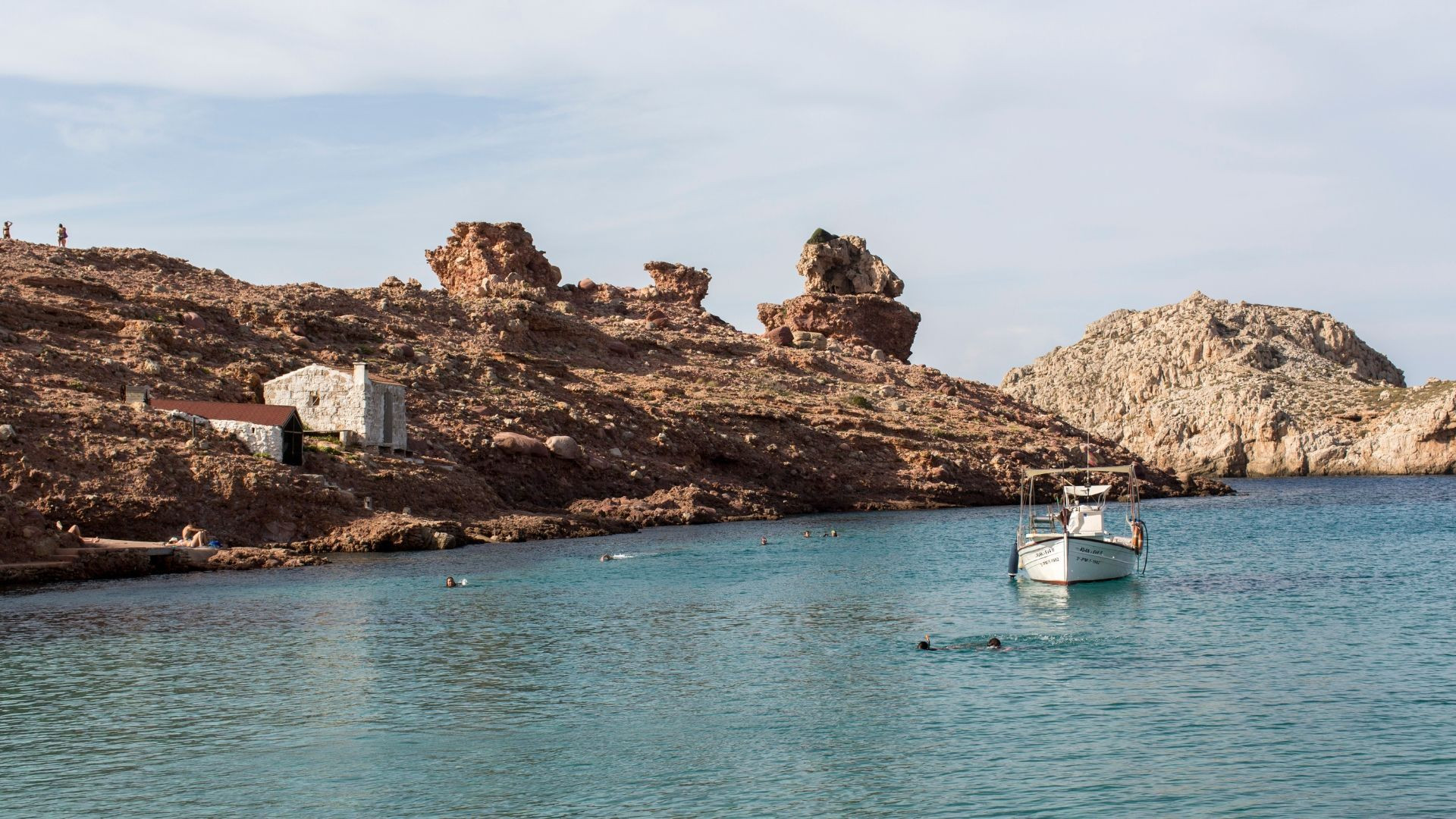 Bateau dans la crique de Cala Porter - Minorque - Espagne