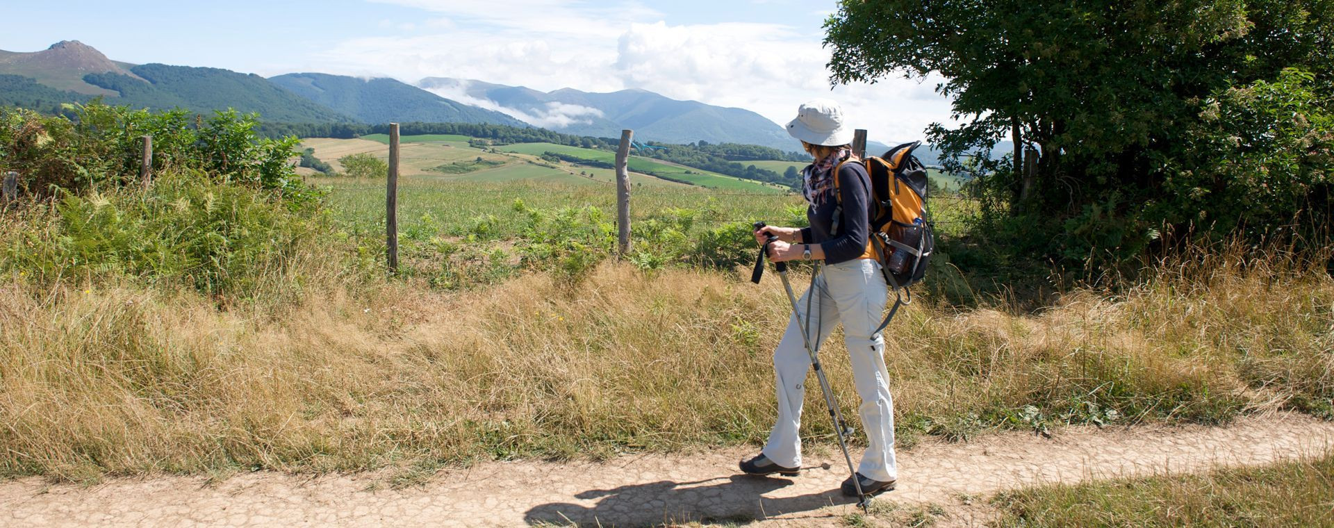 Randonneuse sur le Chemin de Saint-Jacques - Pyrénées - Espagne