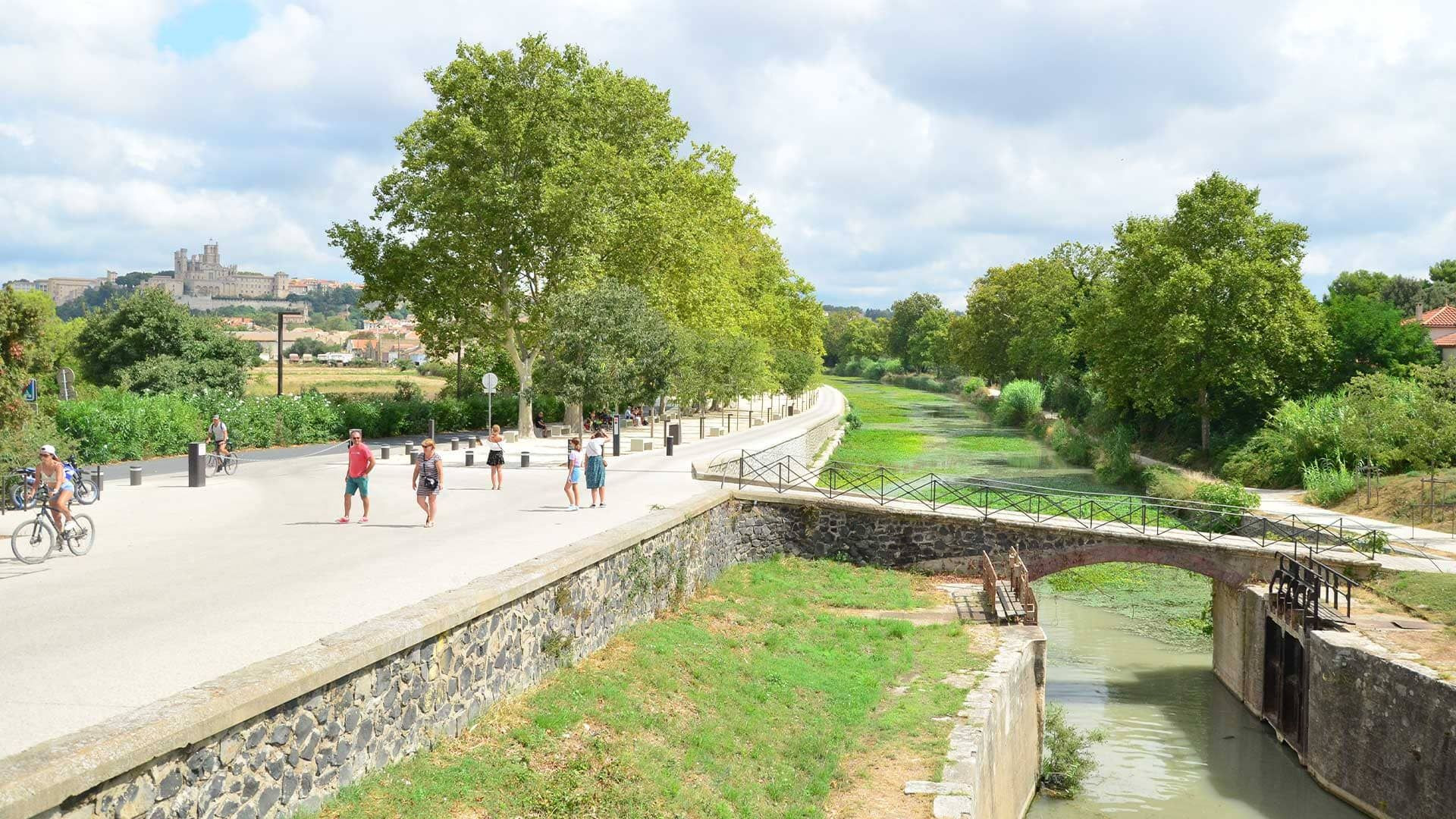 © Quentin Vanaker Pont-canal de l'Orb et cathédrale Saint-Nazaire - Béziers - France