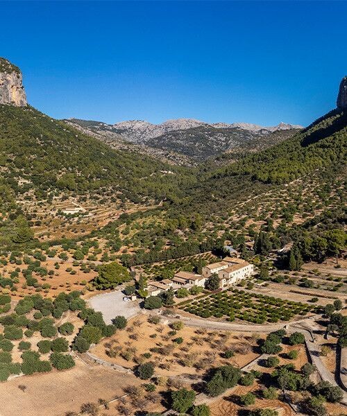 © Adobe Stock Castell d’Alaro et vallée d'Orient