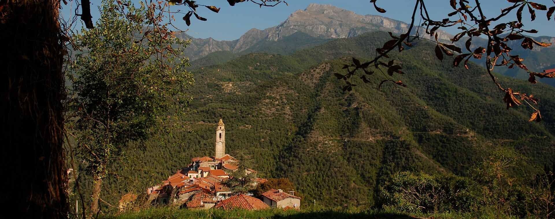 Village perché de Castelvittorio - Ligurie - Italie