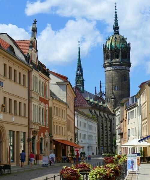 Tour de l'église du château - vieille ville de Wittenberg - Allemagne