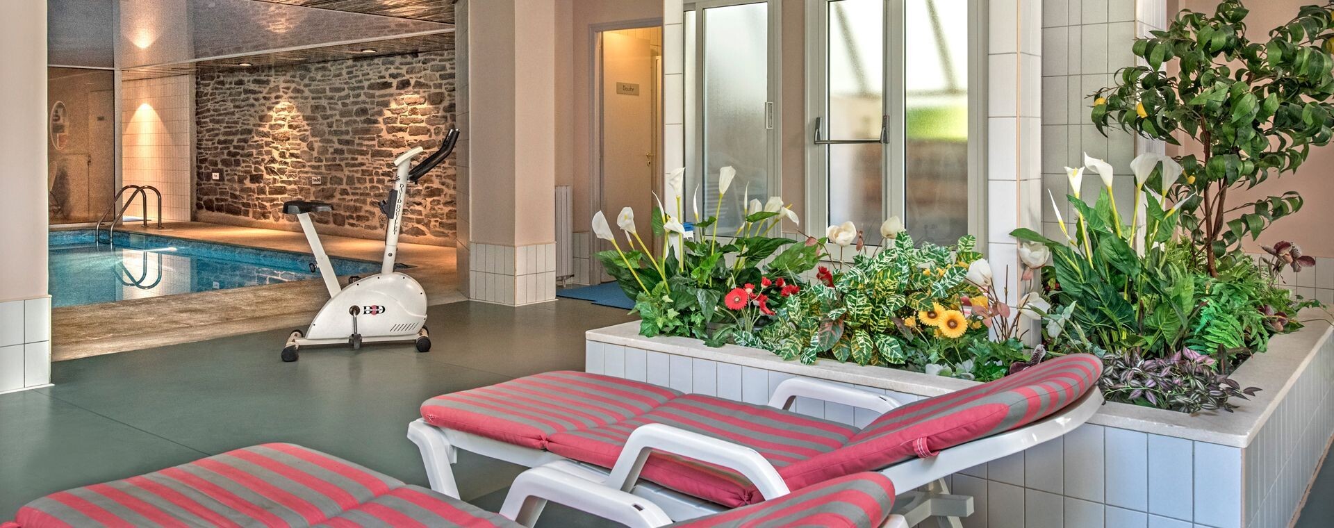 Espace bien-être avec piscine intérieure - hôtel - Cévennes - France