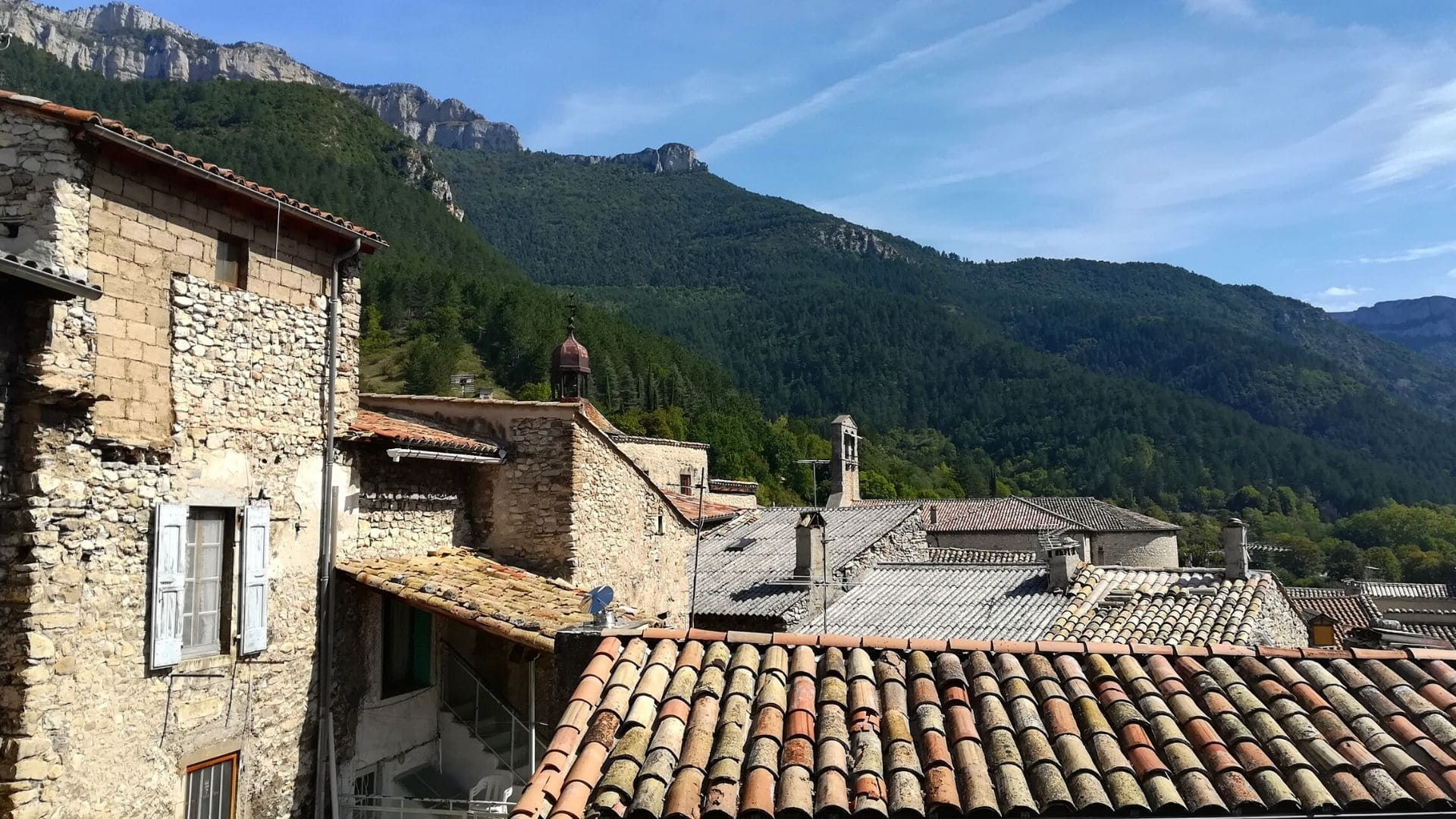 © Adrien Ozanon Toits du village de Châtillon-en-Diois - Diois - Drôme - France