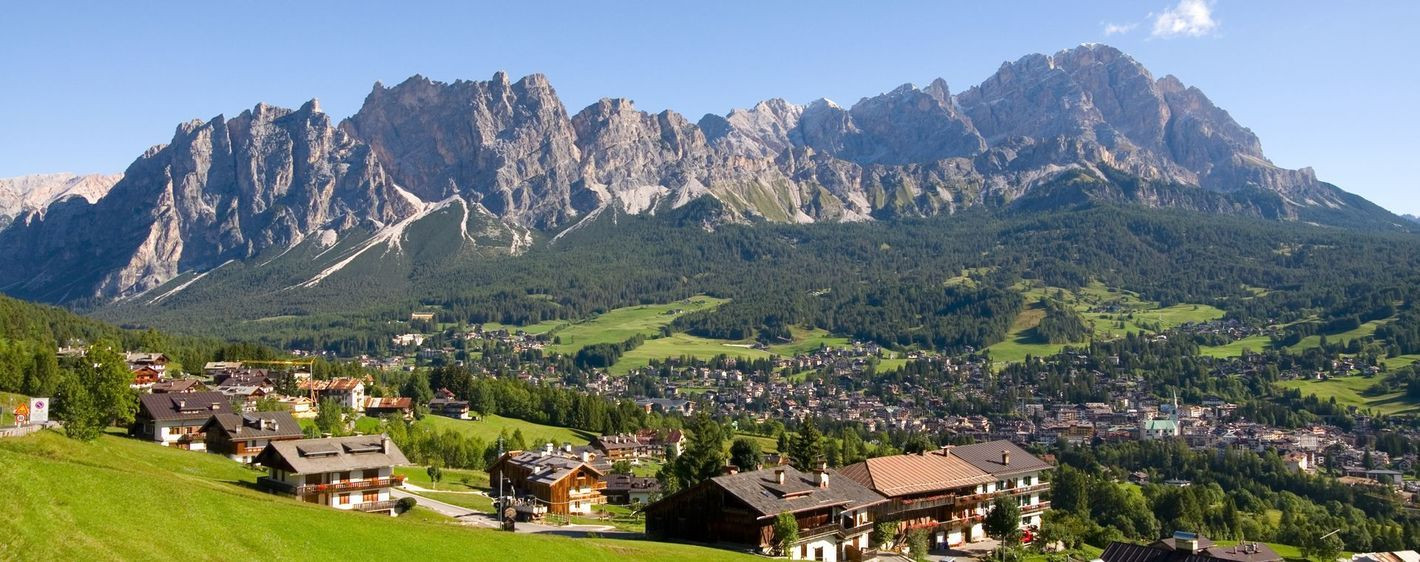 Cortina d'Ampezzo au pied des Dolomites - Vénétie - Italie