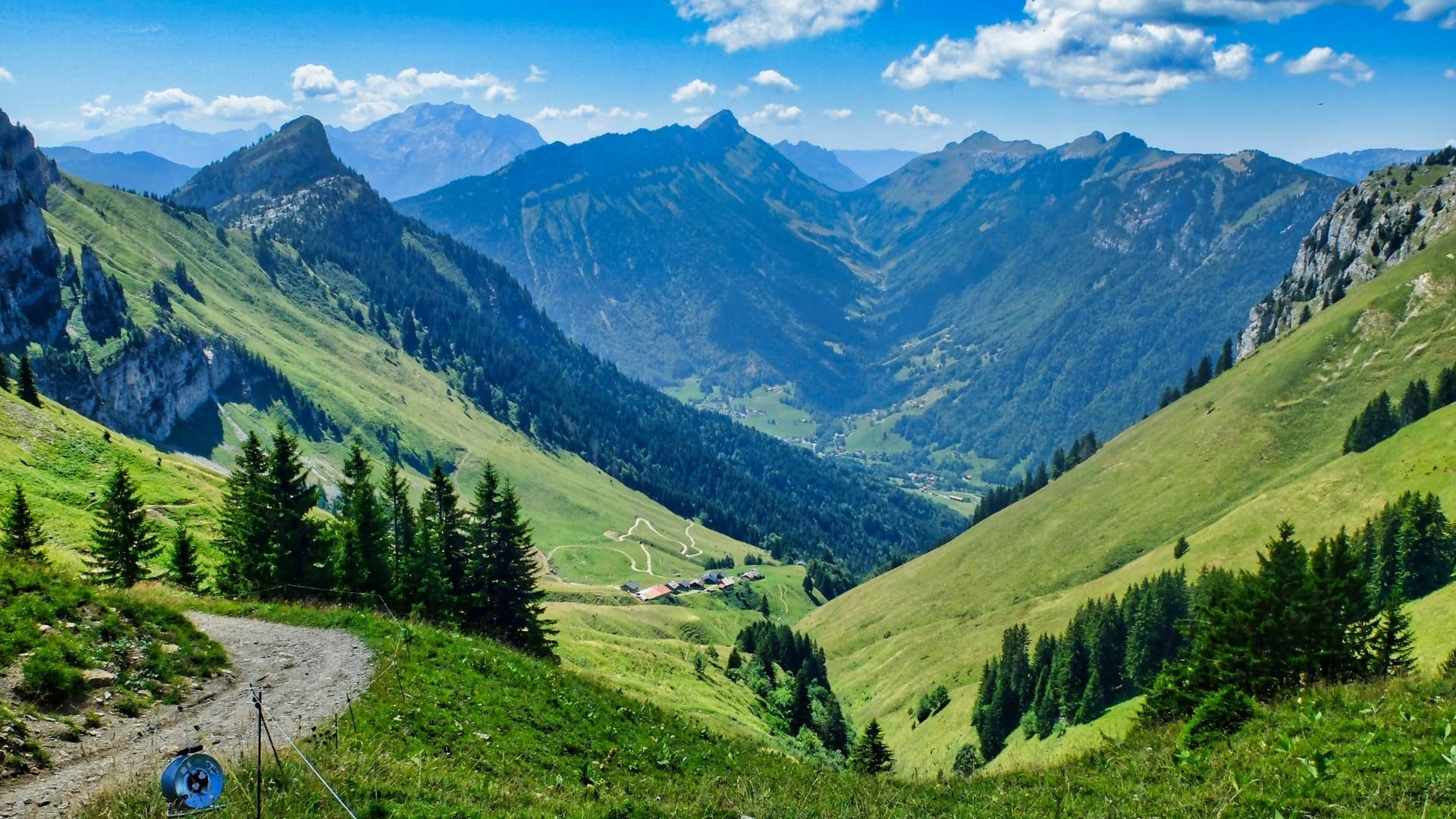 © Thomas Praire Forclaz Pass - Aravis - Haute-Savoie - France