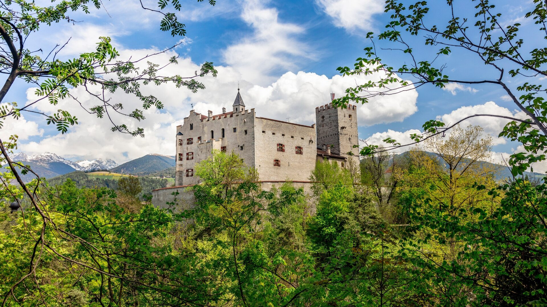 Château de Brunico - Val Pusteria - Tyrol du Sud, Italie