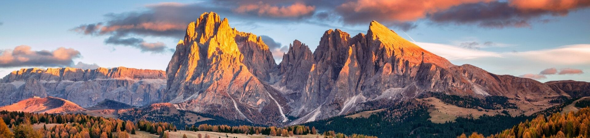 Sommets du Sassolungo au coucher du soleil - Dolomites - Italie