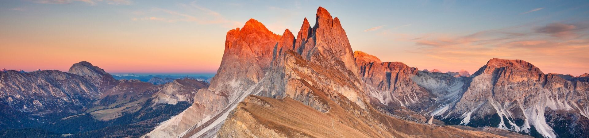 Sommets du Seceda au coucher du soleil - Dolomites - Italie