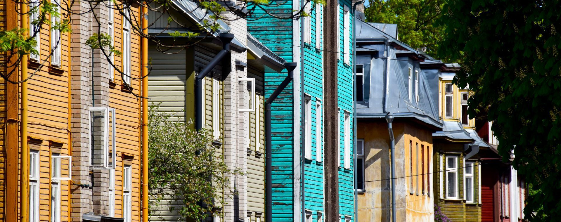 Façades de maisons en bois colorées - Vienne - Autriche