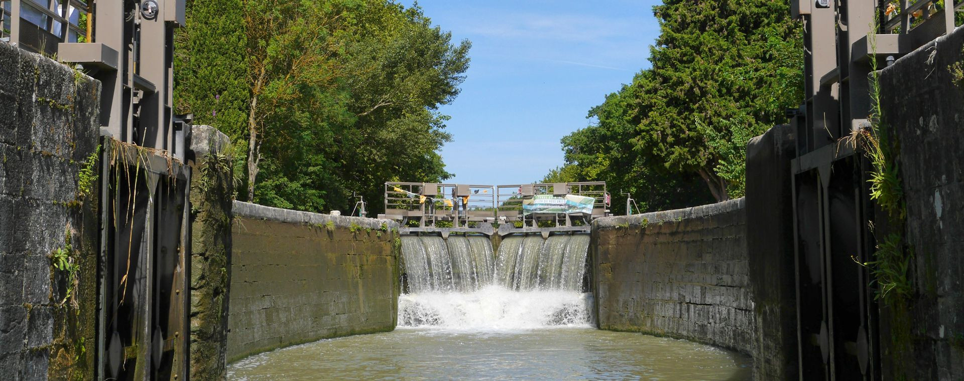 Écluse sur le Canal du Midi - Occitanie - France