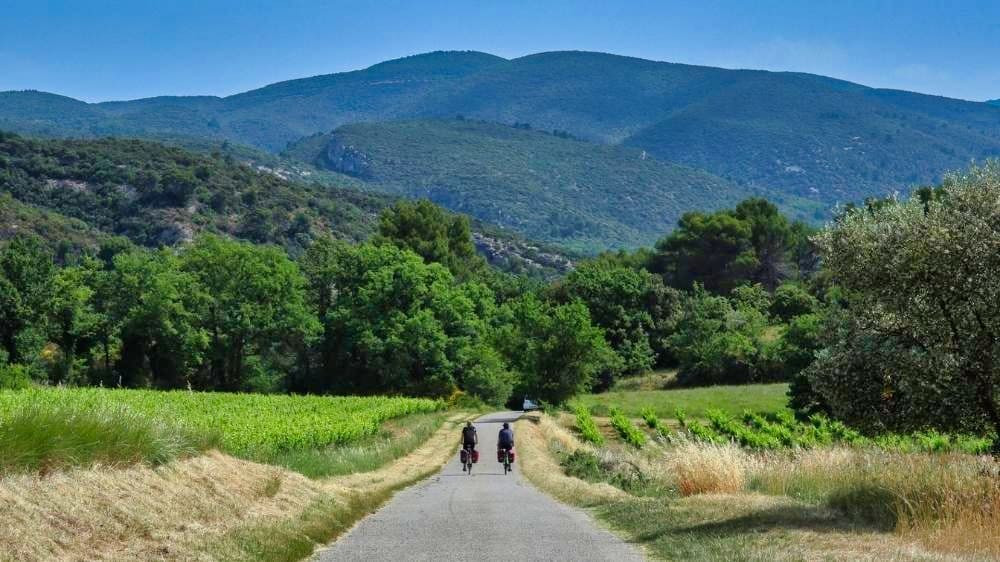 entre-puyvert-et-lourmarin-entre-puyvert-et-lourmarin-pascale-desclos-1