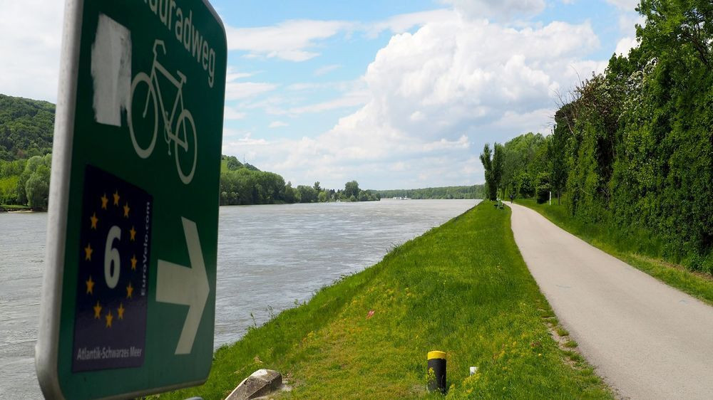 Panneau EuroVelo 6 le long du Danube - Allemagne
