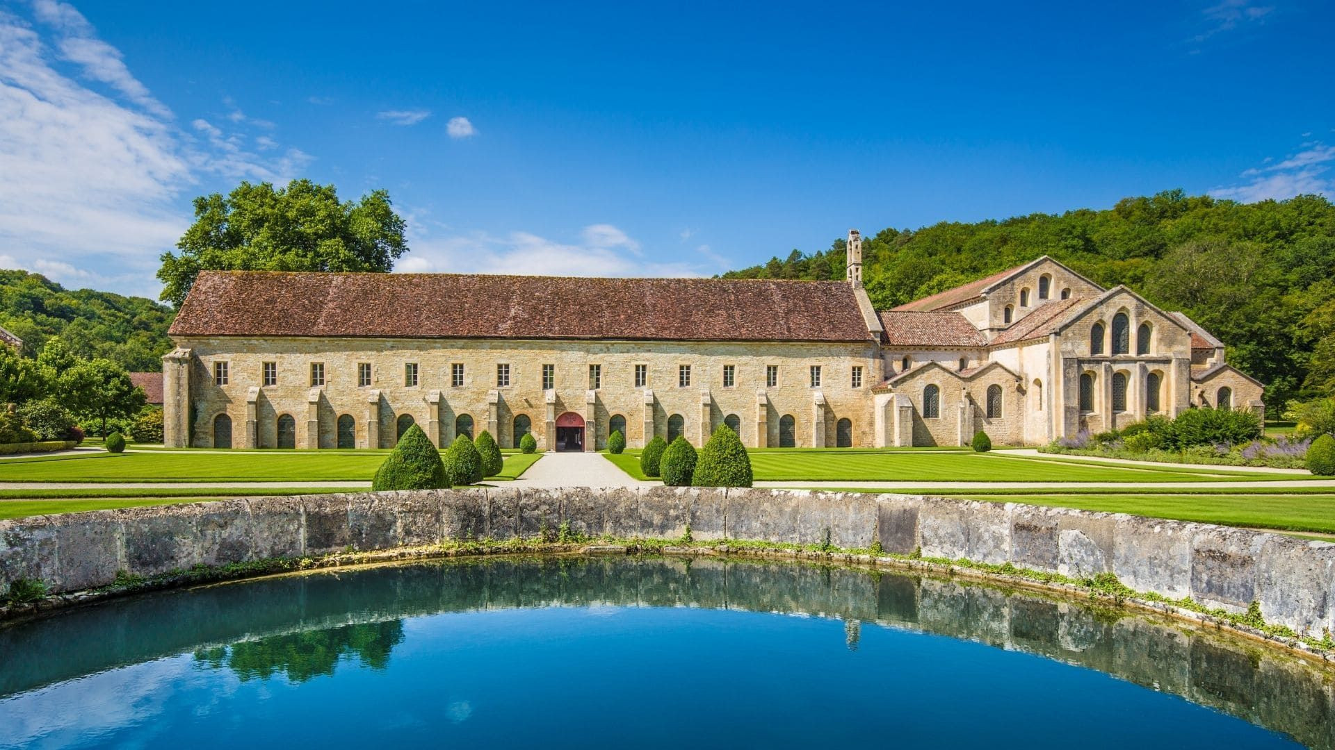 Abbaye de Fontenay et son bassin - Bourgogne - France