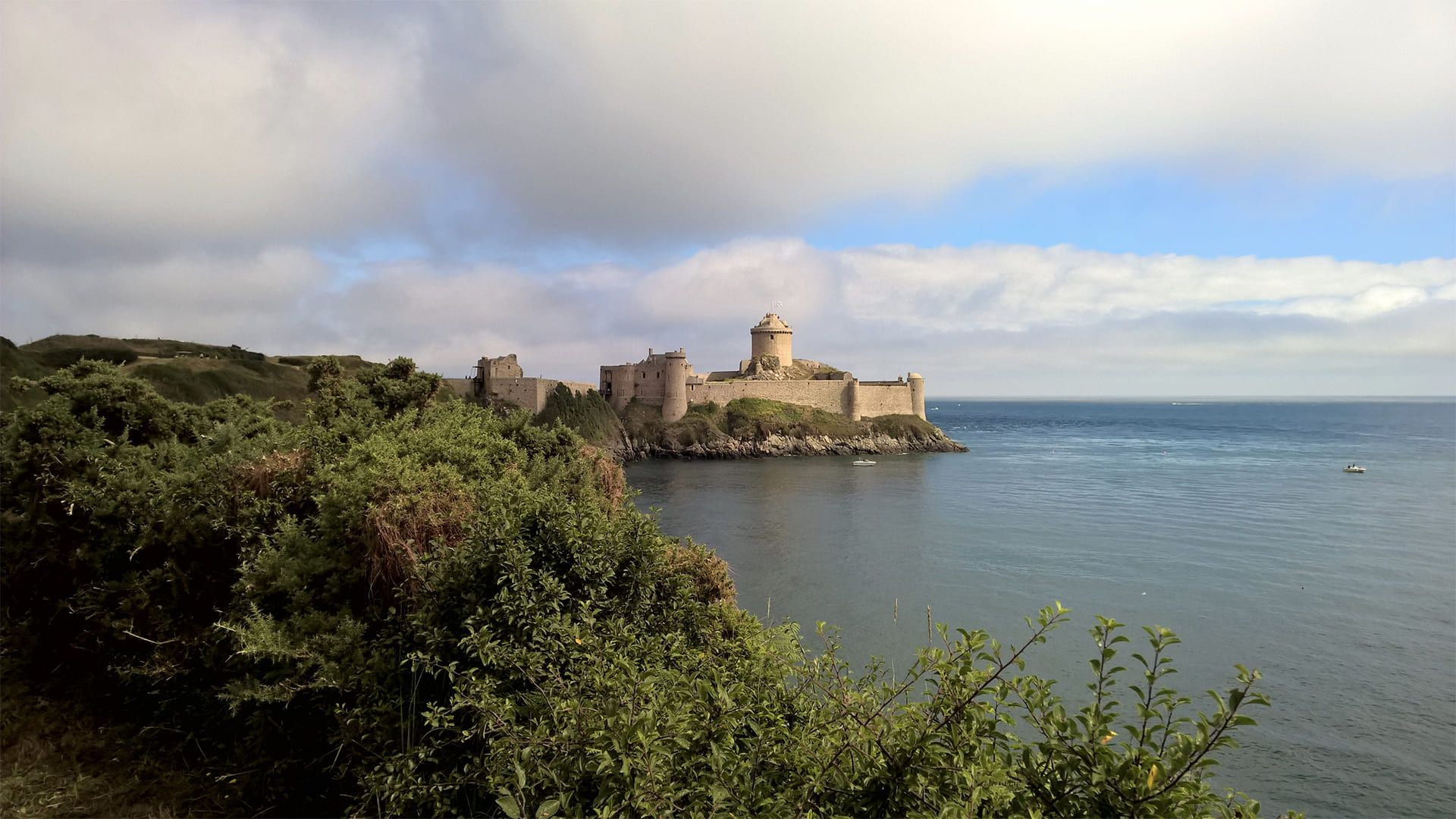 Fort La Latte au bord de mer - Côte d'Émeraude - Bretagne - France