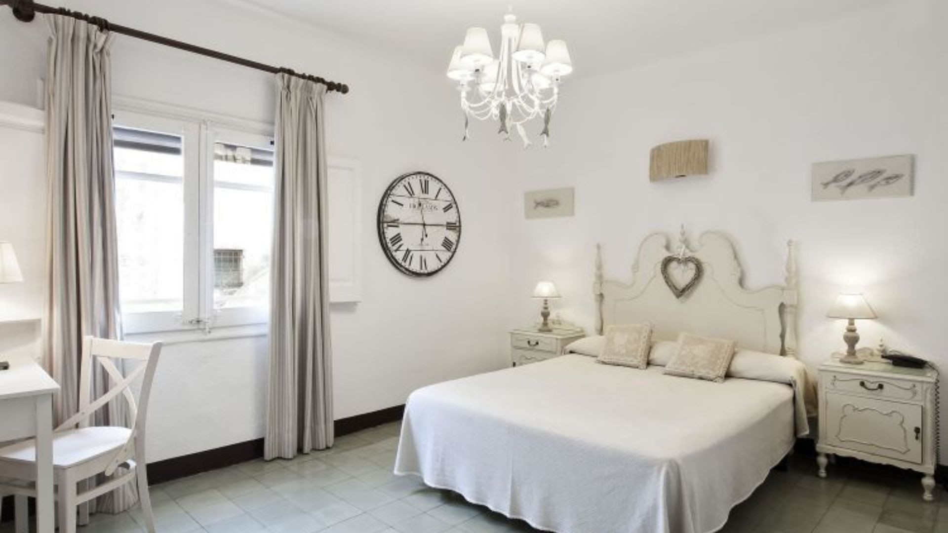 Chambre d'hôtel décorée de style provençal - Côte Vermeille - France