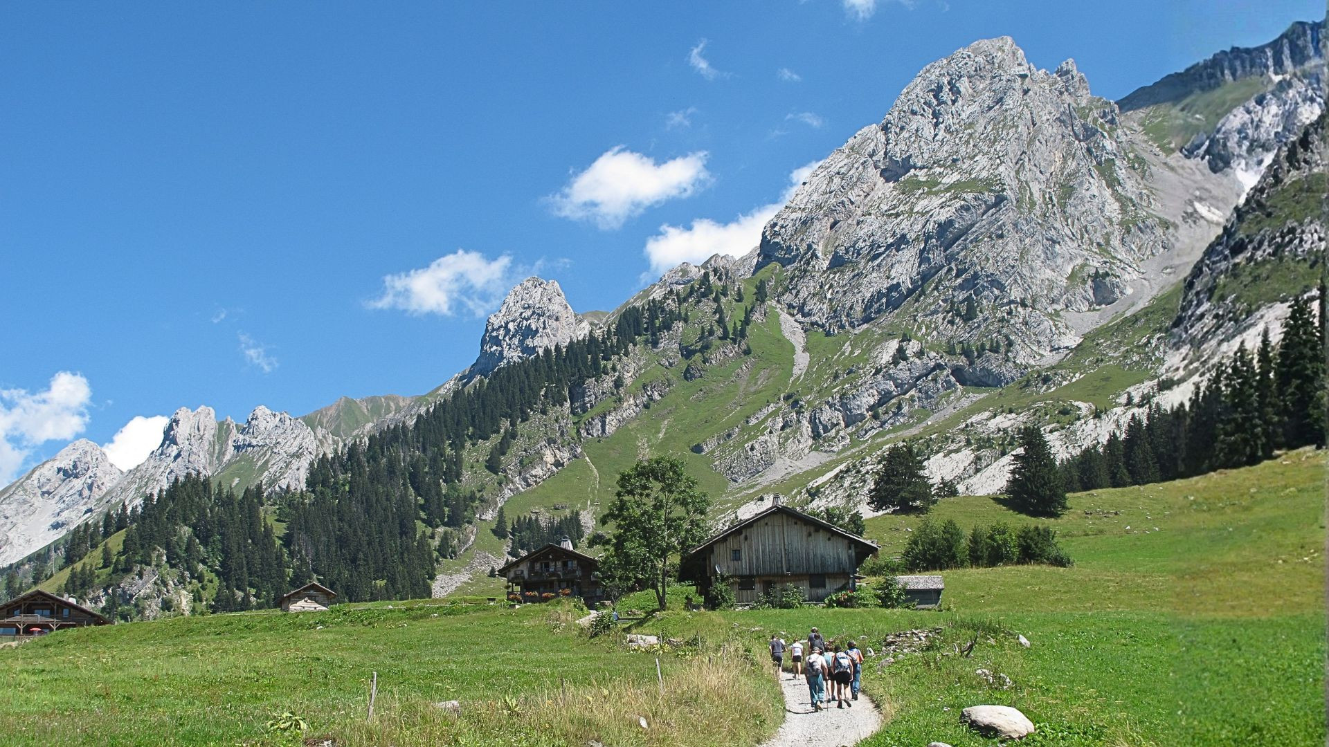 fralp0025-depart-des-confins-aravis-alpes