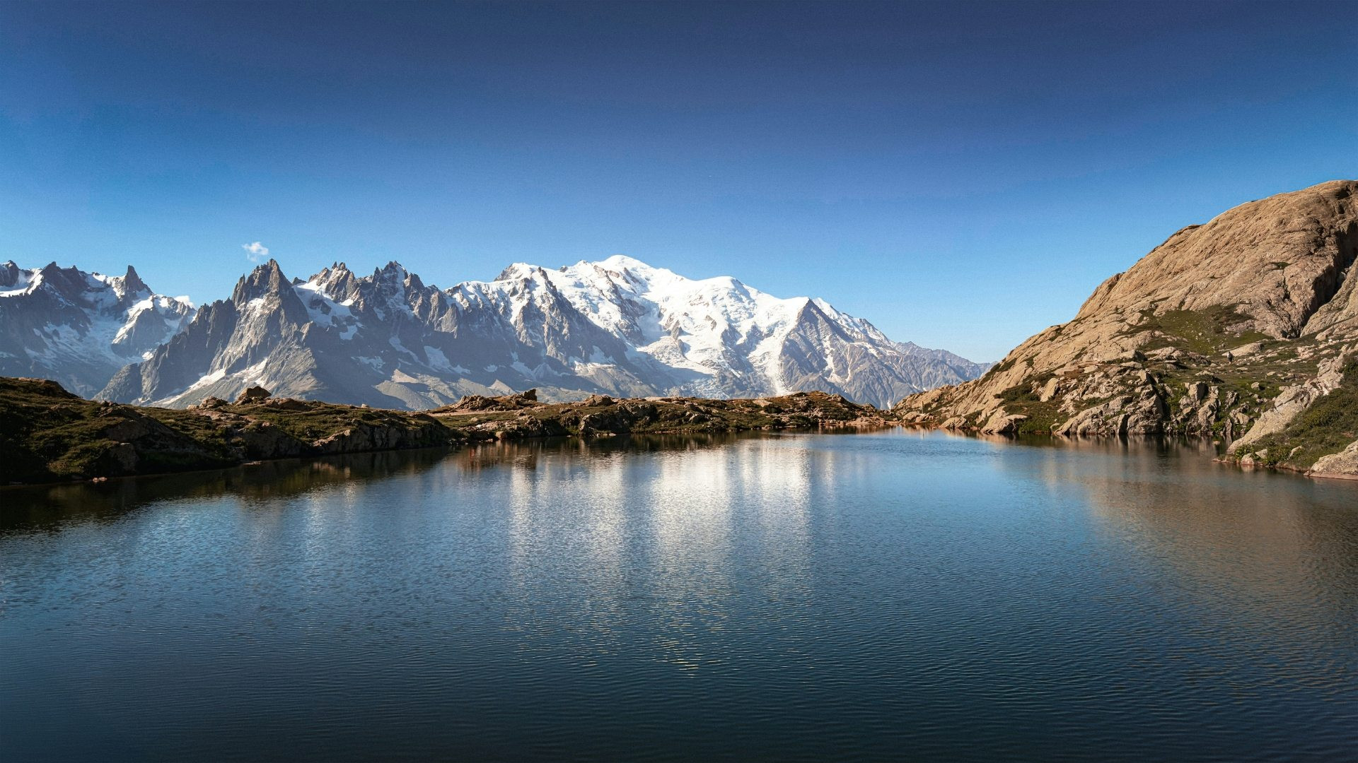 Lac Blanc et massif du Mont-Blanc - Chamonix - Alpes, France