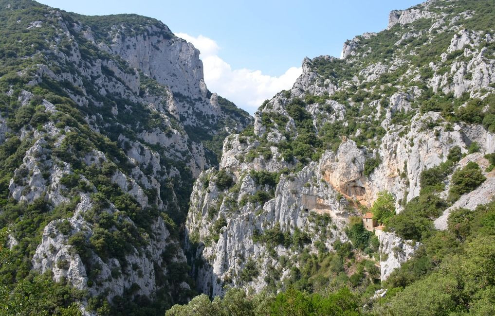 Ermitage dans les gorges de Galamus - Pyrénées-Orientales - France