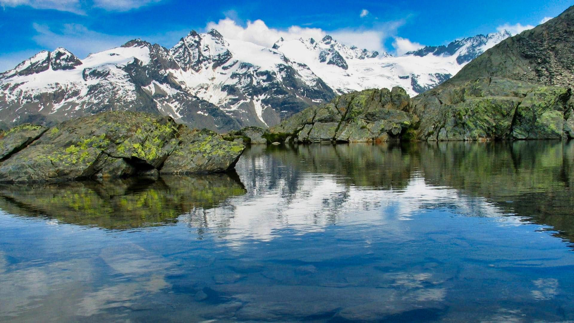 Lac et glaciers du Grand Paradis - Vallée d'Aoste - Italie