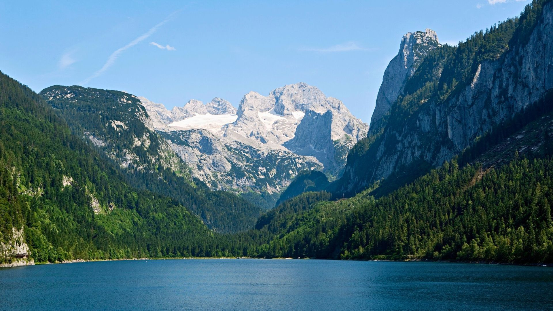 Lac de Gosau au pied du massif glaciaire du Dachstein - Autriche