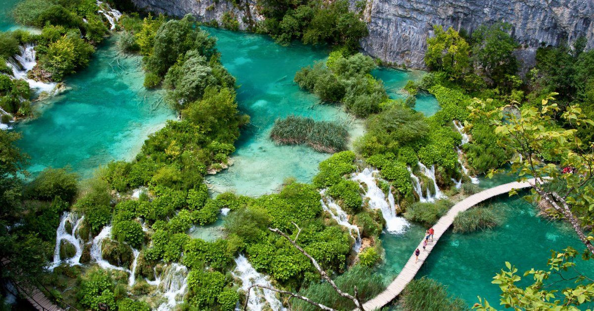 Lacs turquoise et cascades du parc de Plitvice - Croatie