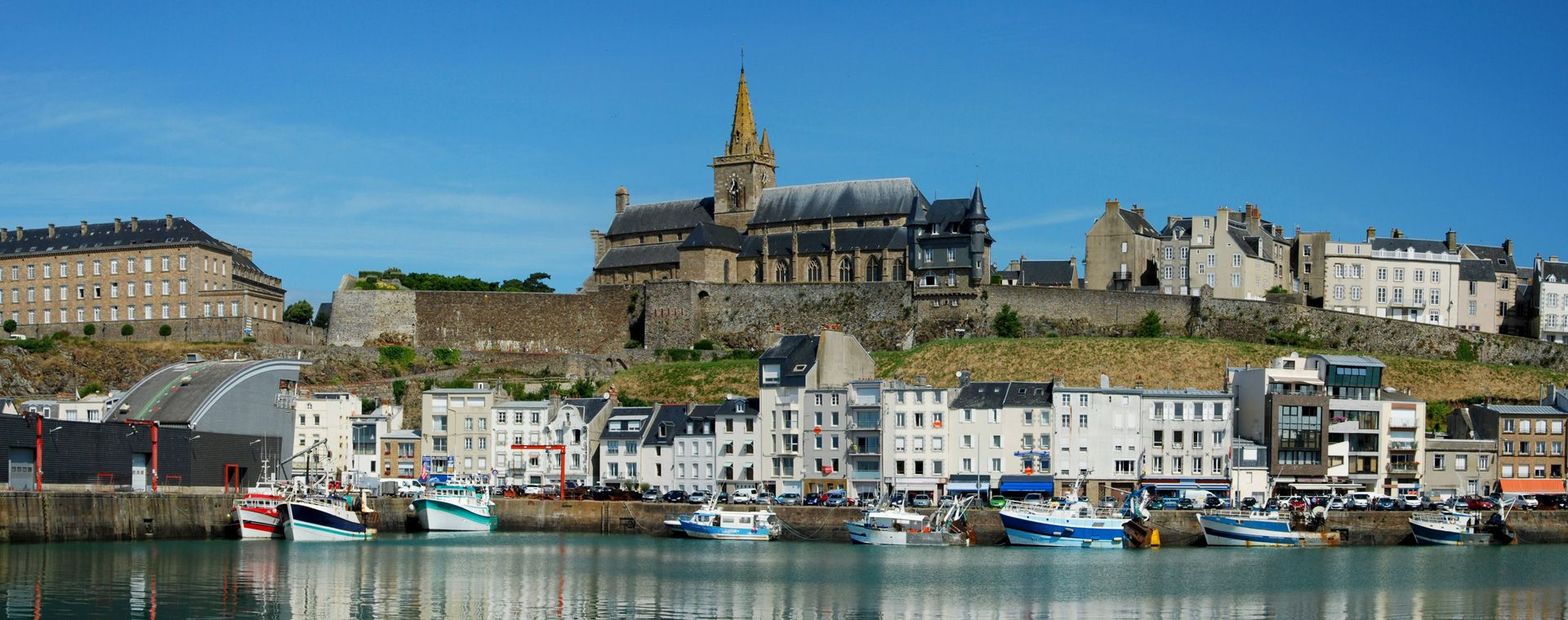 Port de pêche et haute ville - Granville - Normandie - France