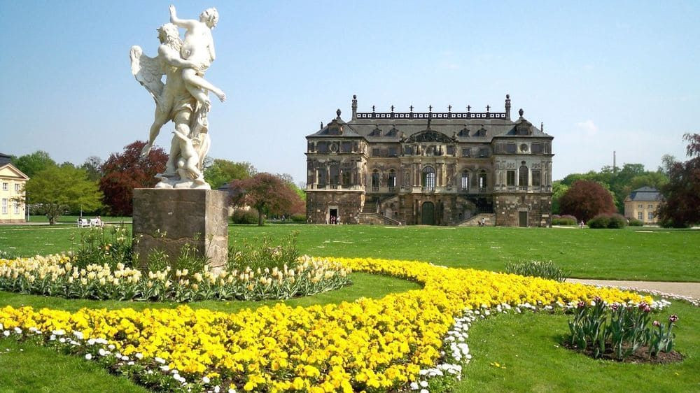 © Juliane Bahr Palais du Grand Jardin de Dresde et parterres fleuris - Allemagne