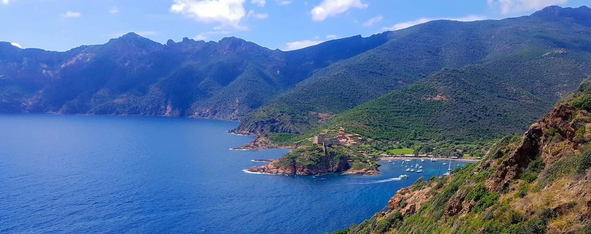 Golfe de Girolata et sa tour génoise - Corse - France