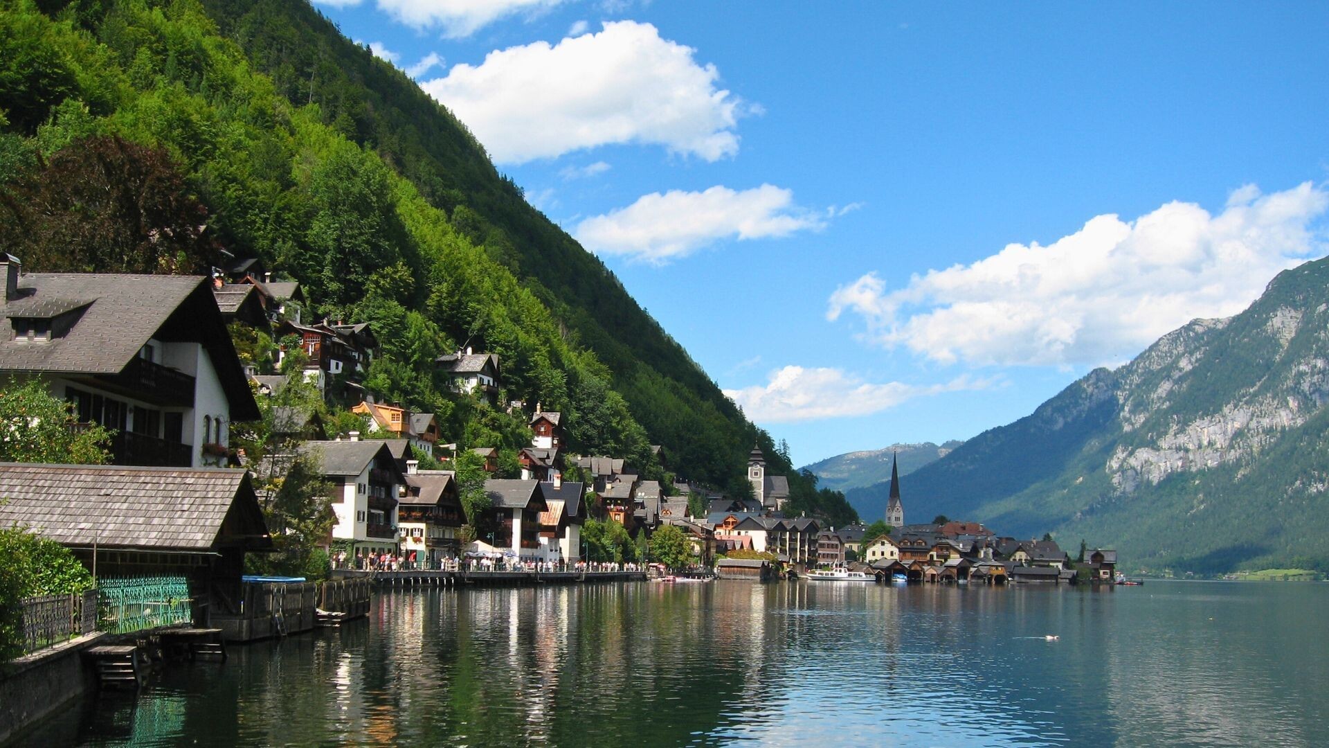 Village de Hallstatt au bord du lac - Salzkammergut - Autriche