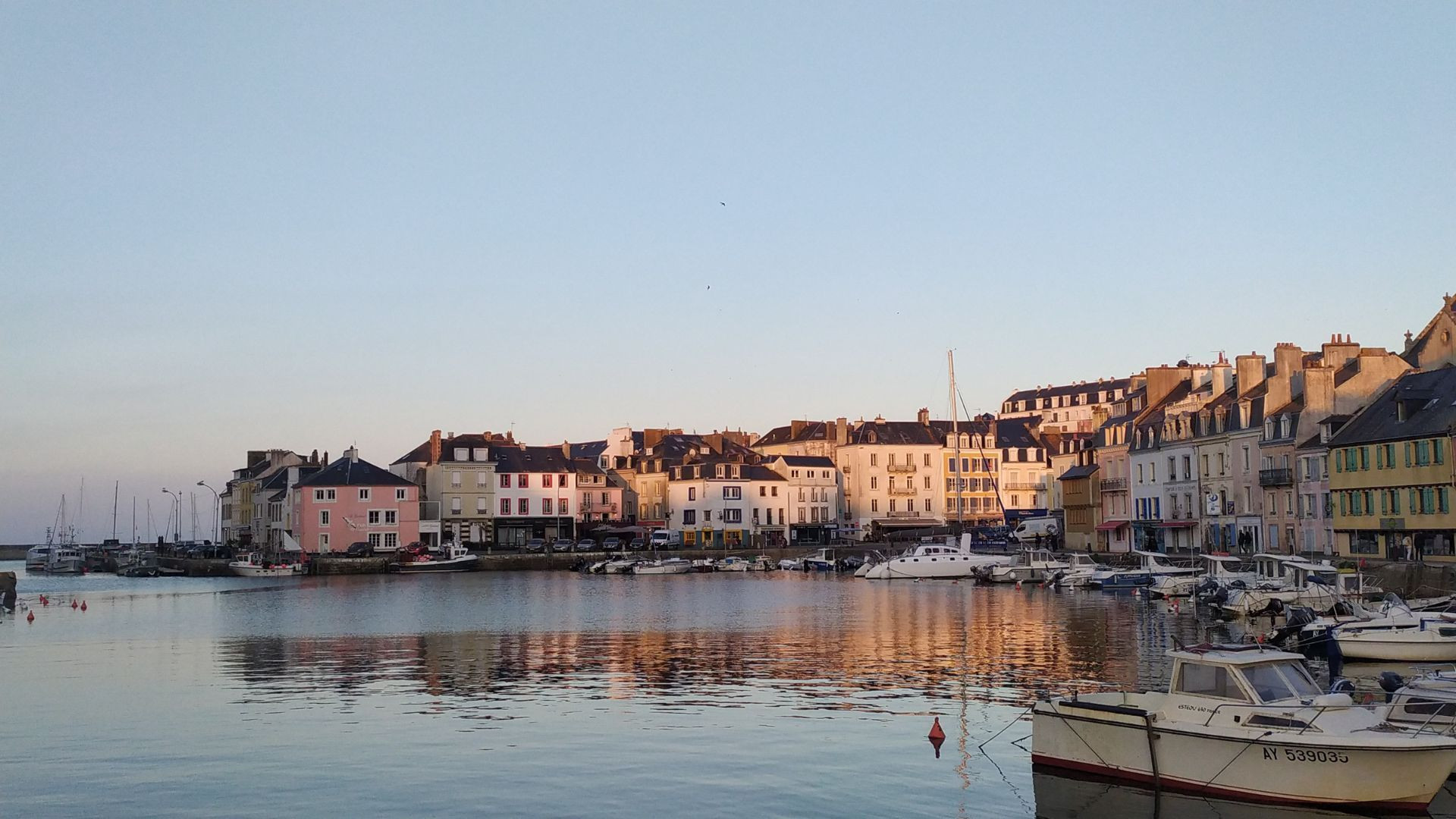 Port et village sur l'Île aux Moines - Golfe du Morbihan - France