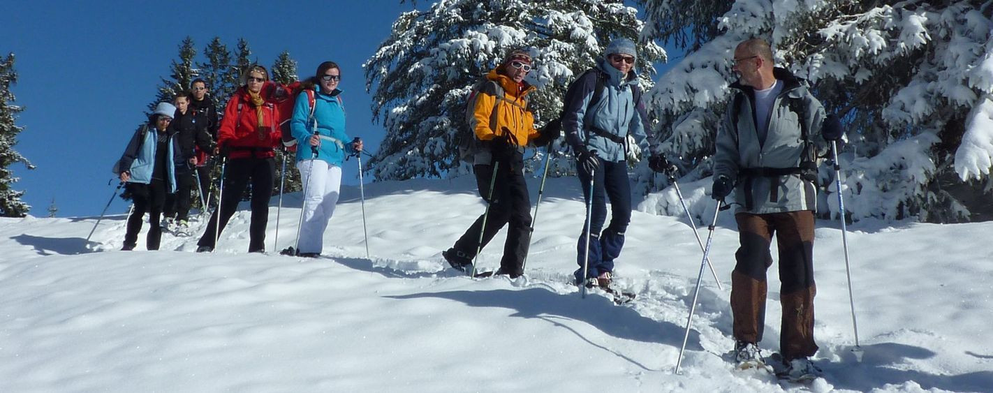 Randonneurs dans les Pyrenees - Gavarnie - France