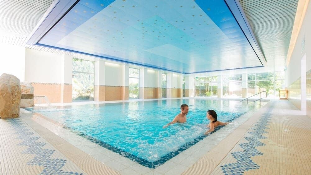 Piscine intérieure de bien-être de l'hôtel Salina Maris - Porto Moniz - Madère, Portugal