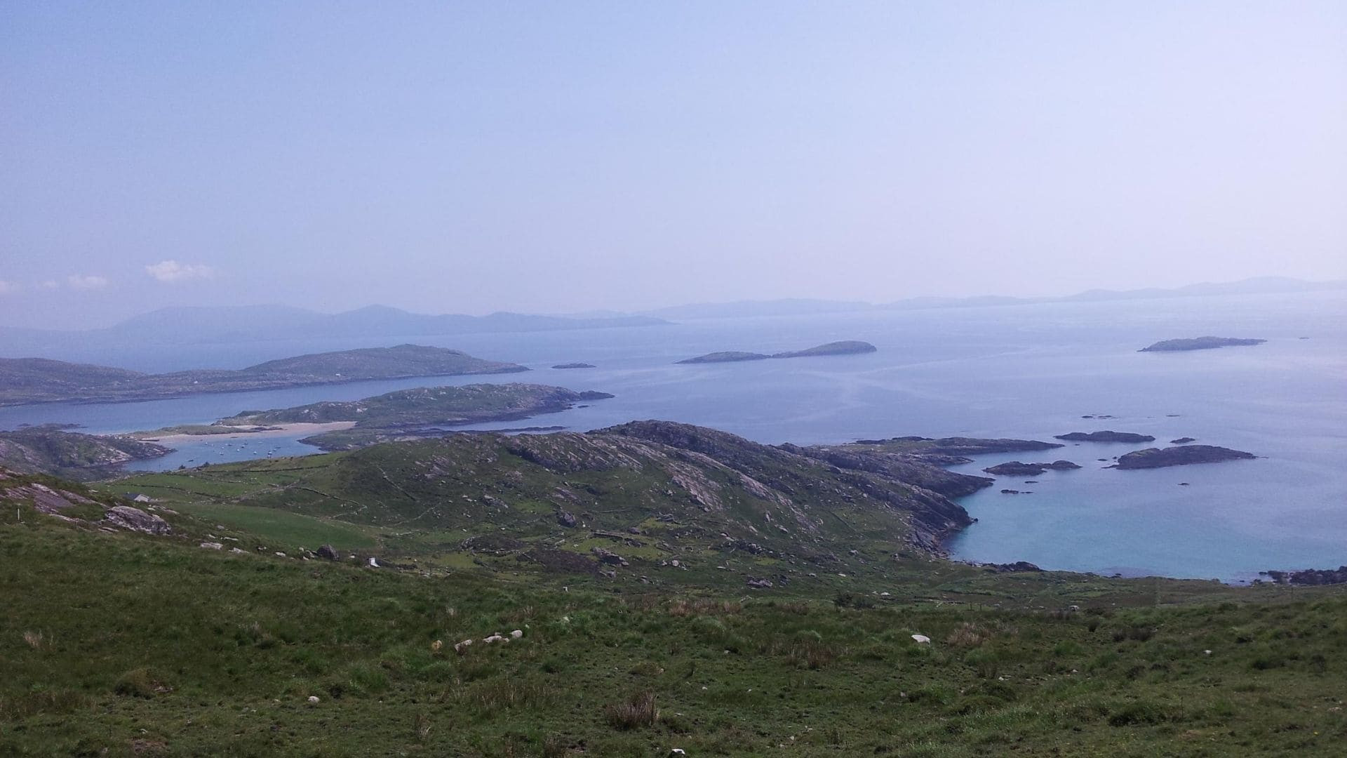 Côte aux îles et baies turquoise - Ring of Kerry - Irlande