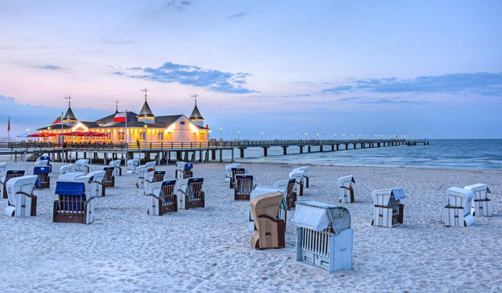 Jetée et plage d'Ahlbeck au crépuscule - Île d'Usedom - Allemagne