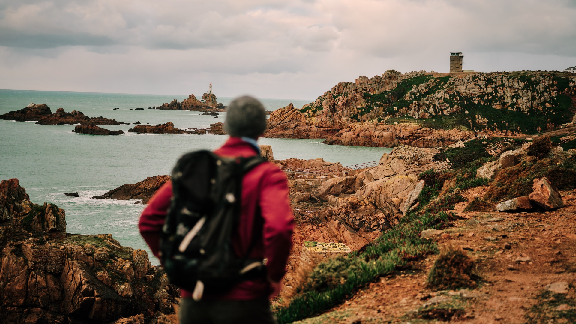 jeylp0001-les-sentiers-cotiers-des-iles-anglo-normandes-_-jersey-et-guernesey-le-phare-de-corbiere