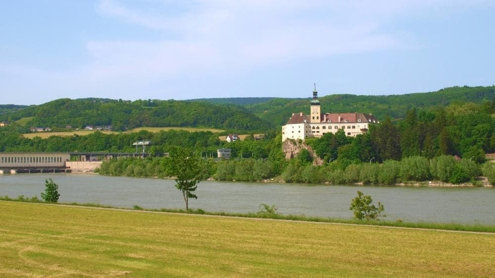 Château au-dessus du Danube dans la vallée de la Wachau - Autriche
