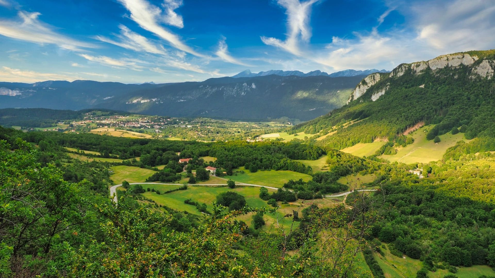Vallée verdoyante de La Chapelle-en-Vercors - Vercors - France