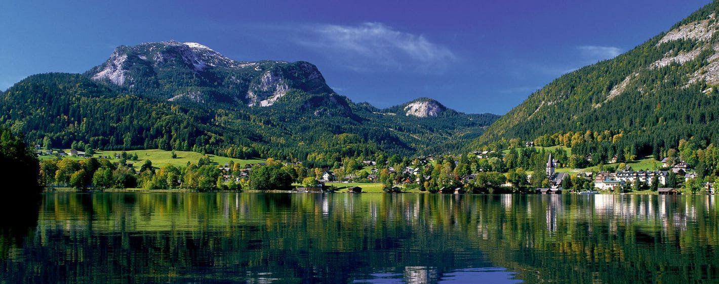 Lac d'Altaussee et montagnes - Salzkammergut - Autriche