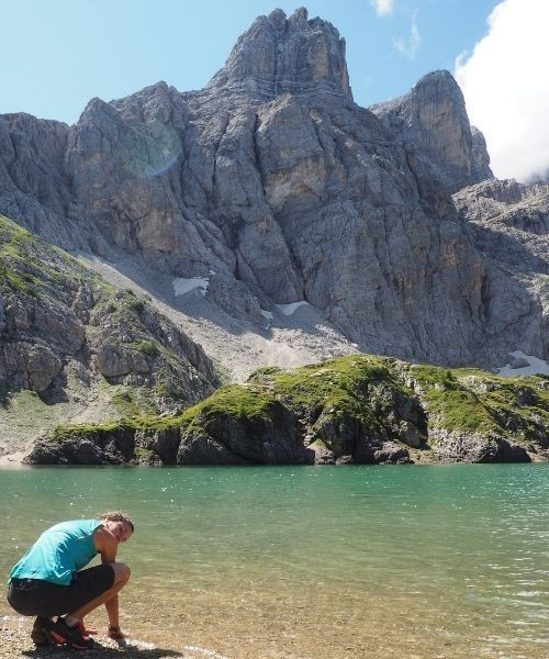 Lac de Coldai au pied du Monte Civetta - Dolomites - Italie