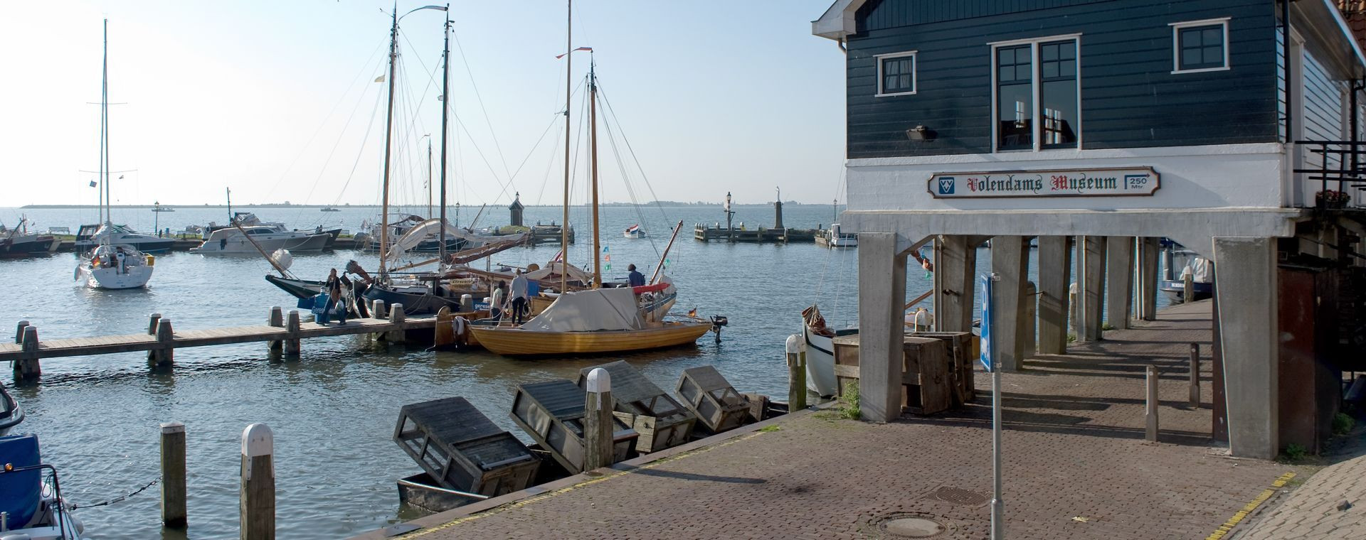 Port et voiliers de Volendam - Lac IJssel - Pays-Bas